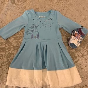 👗 Frozen II Elsa Magical Journey Dress w/Socks!